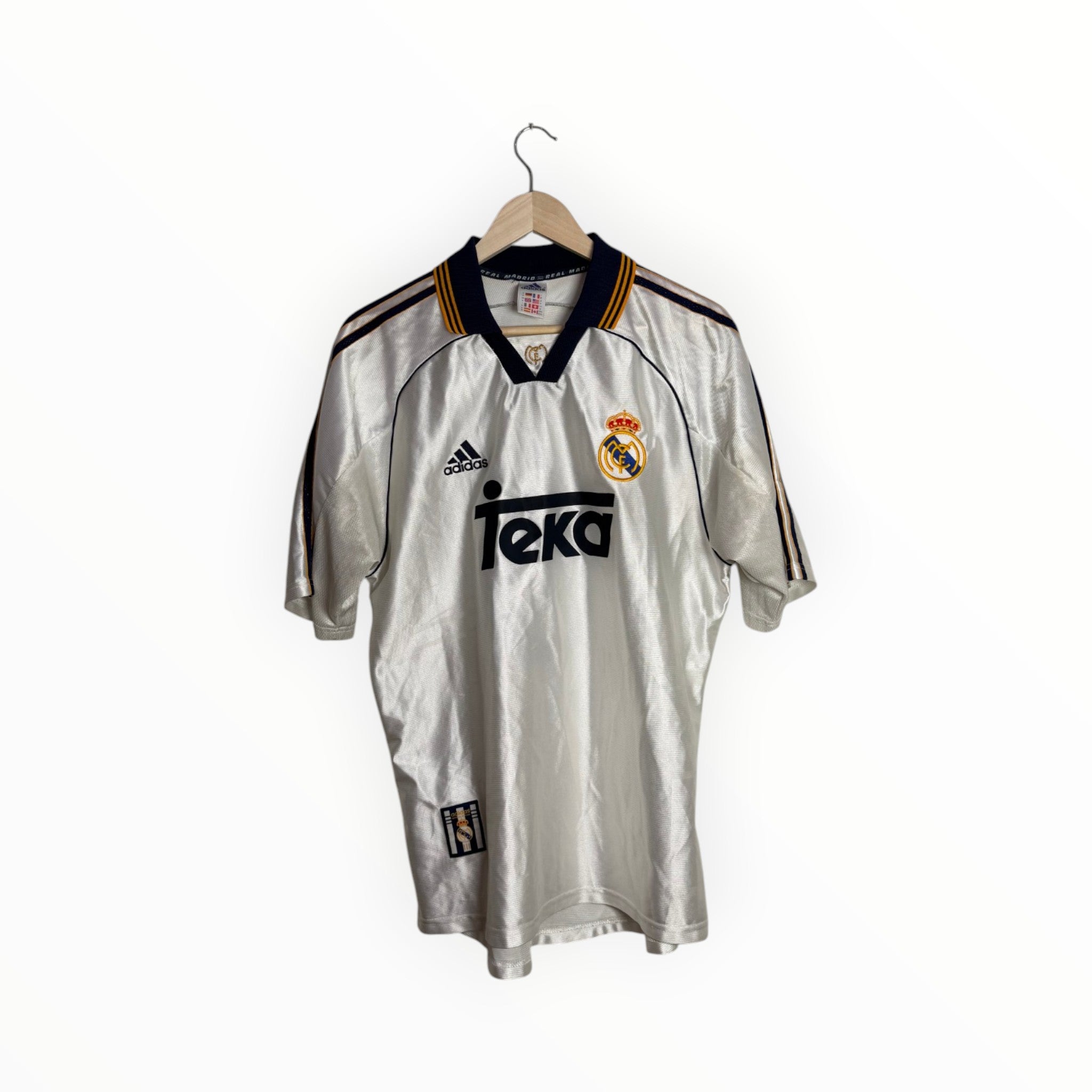 Adidas football shirt tea Real Madrid white