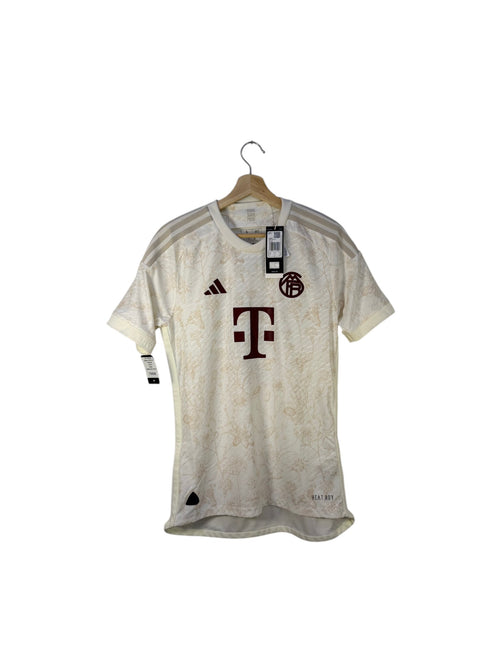 Bayern Munchen cream jersey