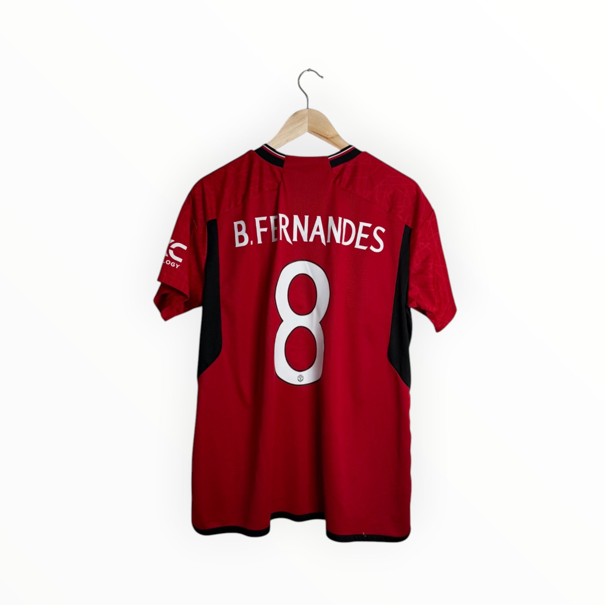 Bruno Fernandes football shirt red and black