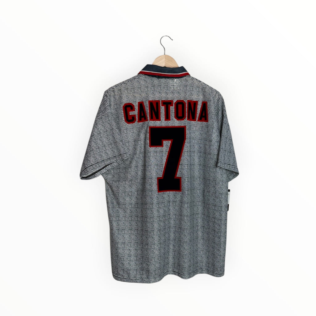 Cantona football shirt Manchester United grey