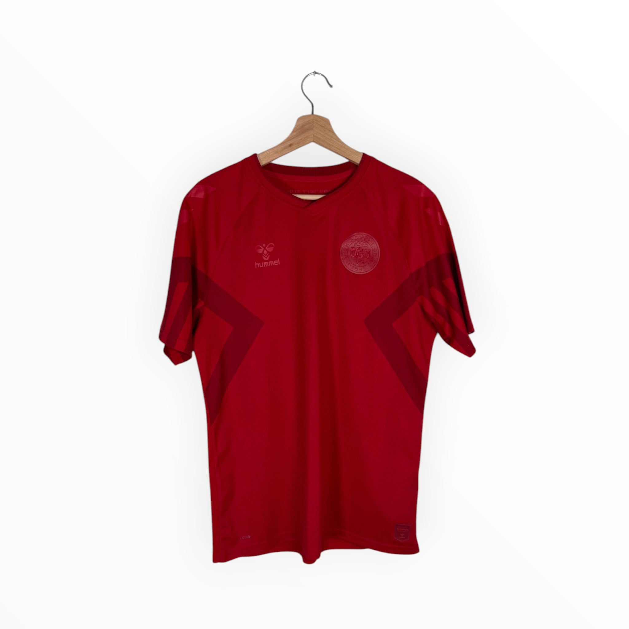 Denmark 2022 kit red hummel