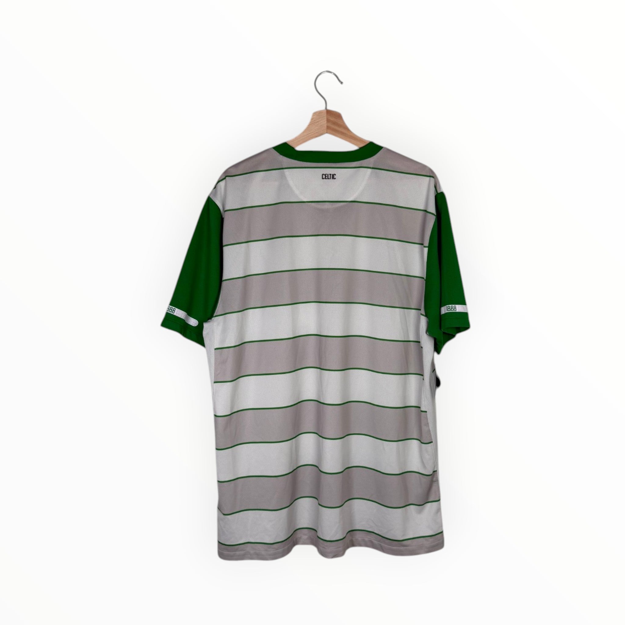 Celtic 2011-12 Away kit, Size XL, Very good 8/10