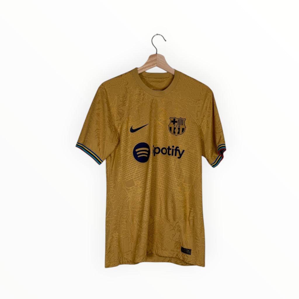 Barcelona 2022-23 Away kit Player version Pedri, Size S, Excellent 9/10