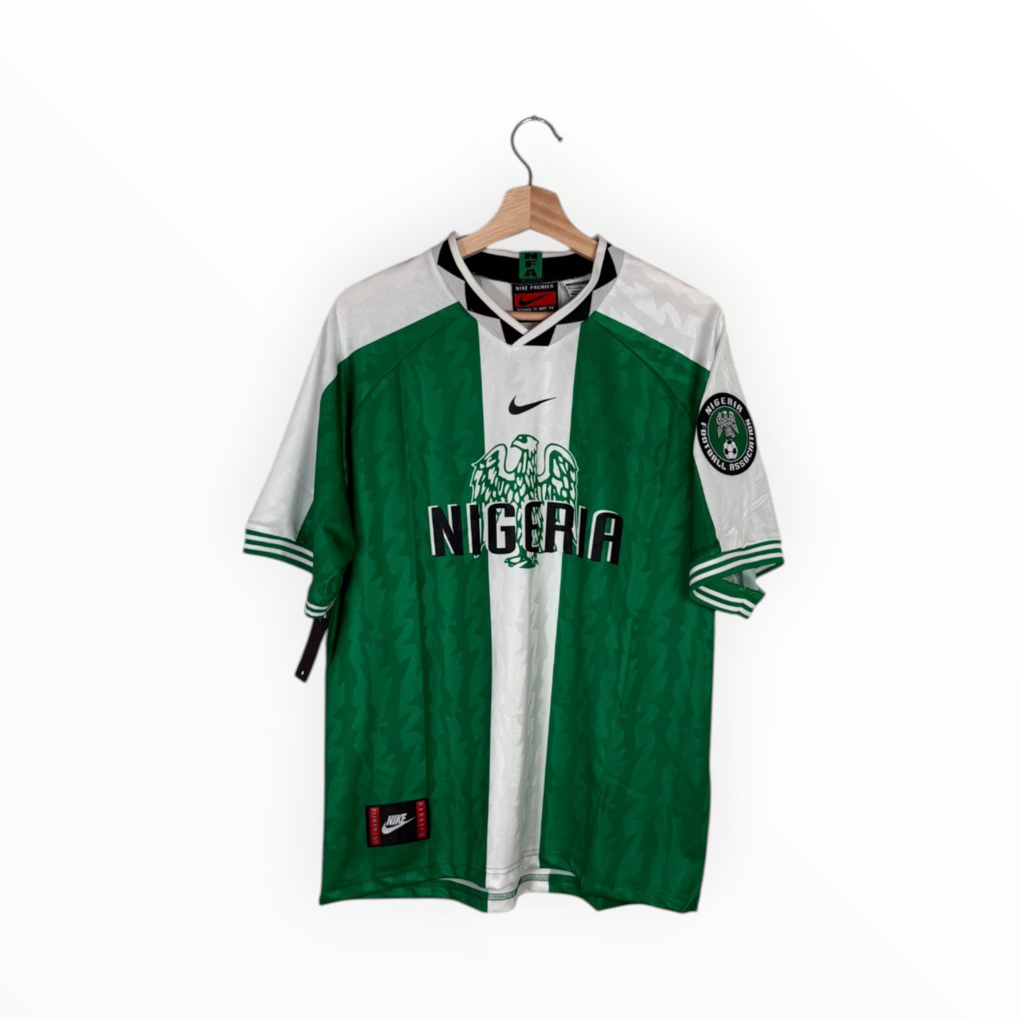 Nigeria 1996-97 Reissue kit, Size M, Brand new 10/10