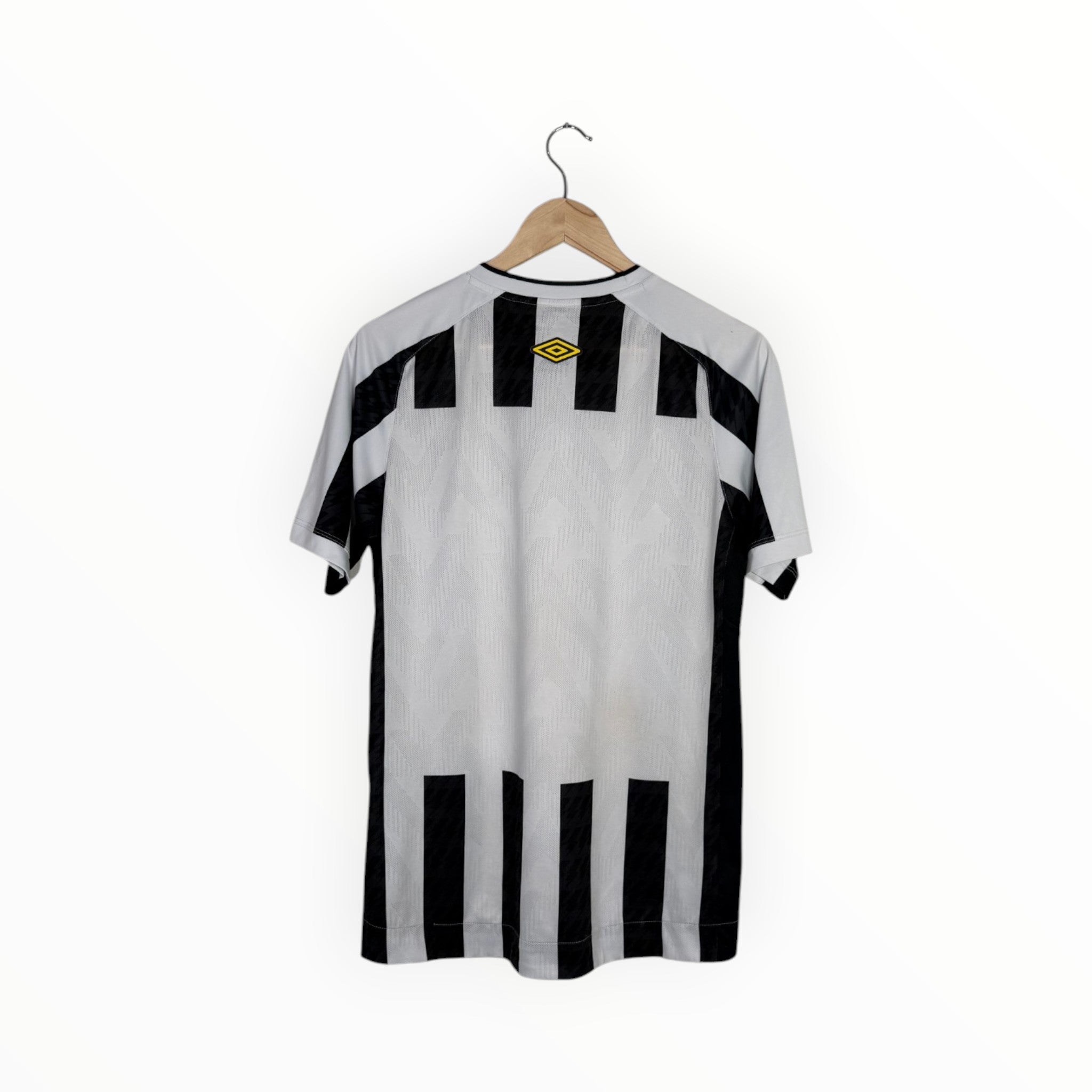 Santos 2021-22 Home kit, Size S, Very good 8/10
