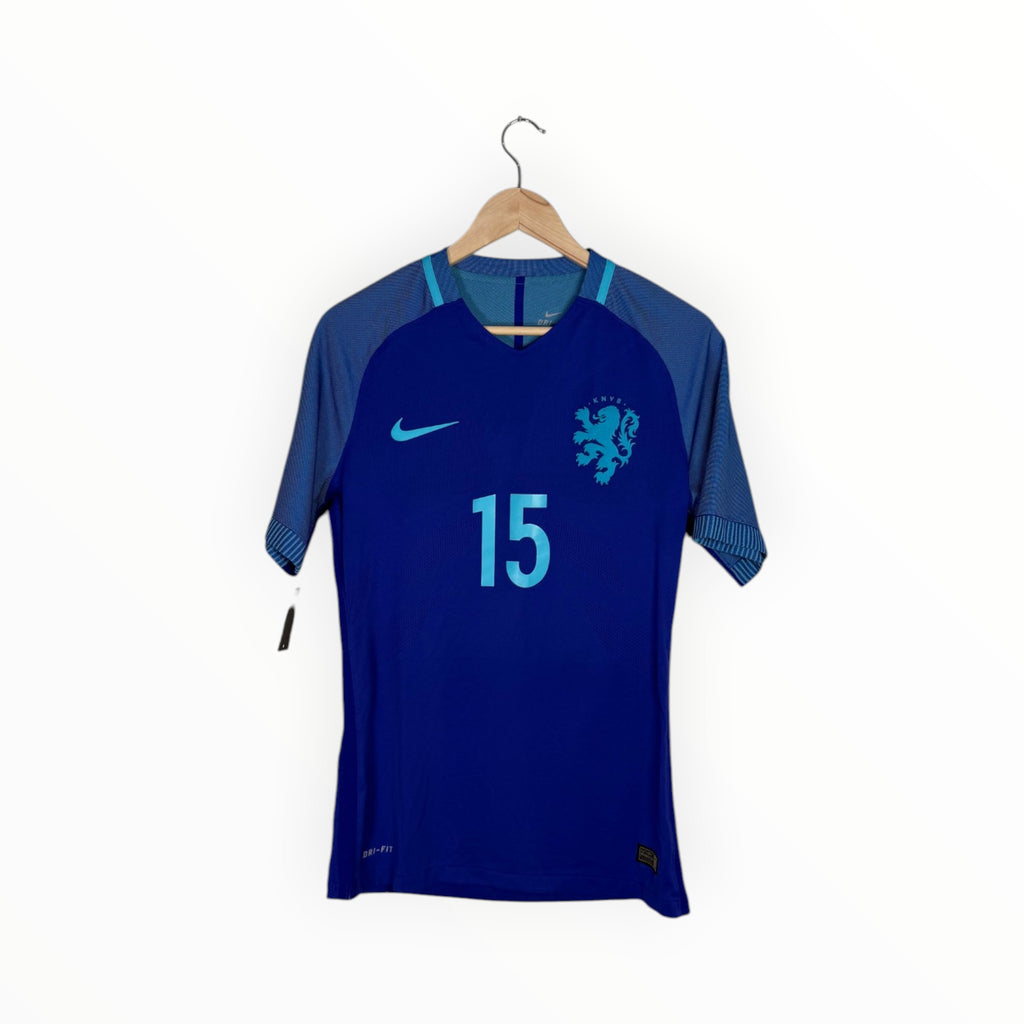Netherland 2016-17 Away kit Player Issue, Size M, Very good 8/10
