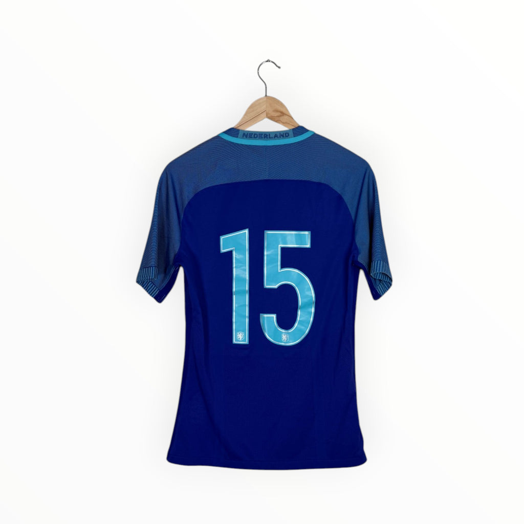 Netherland 2016-17 Away kit Player Issue, Size M, Very good 8/10
