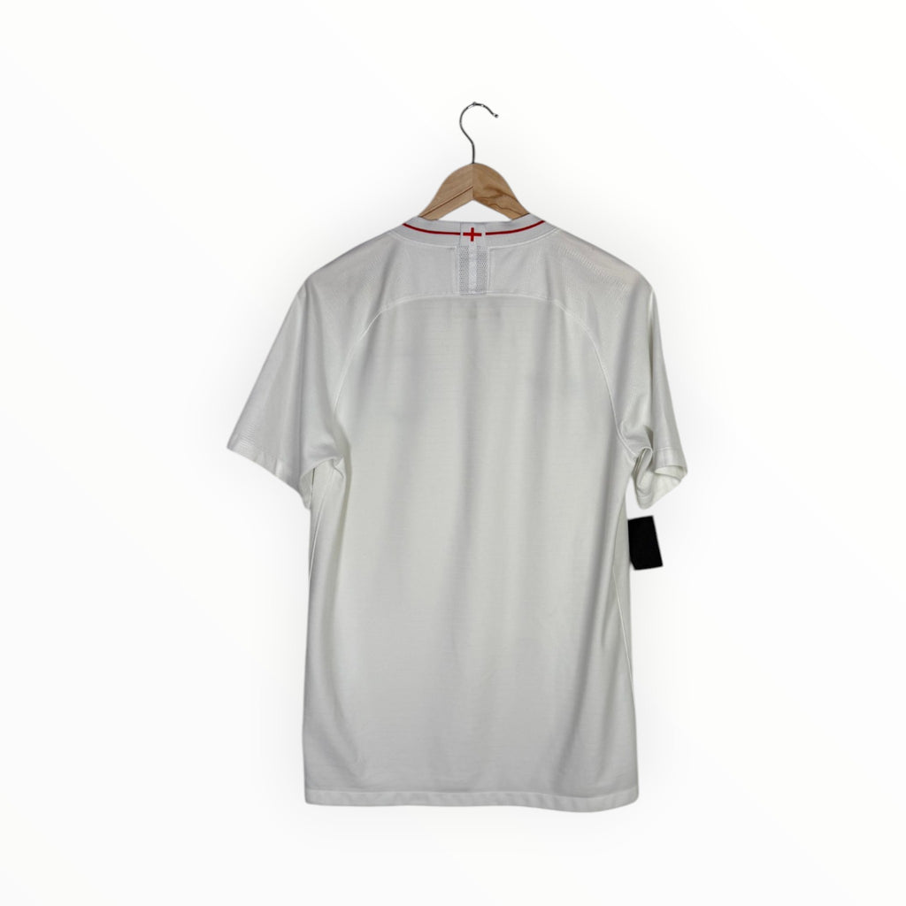England 2018-19 Home kit, Size M, Very good 8/10