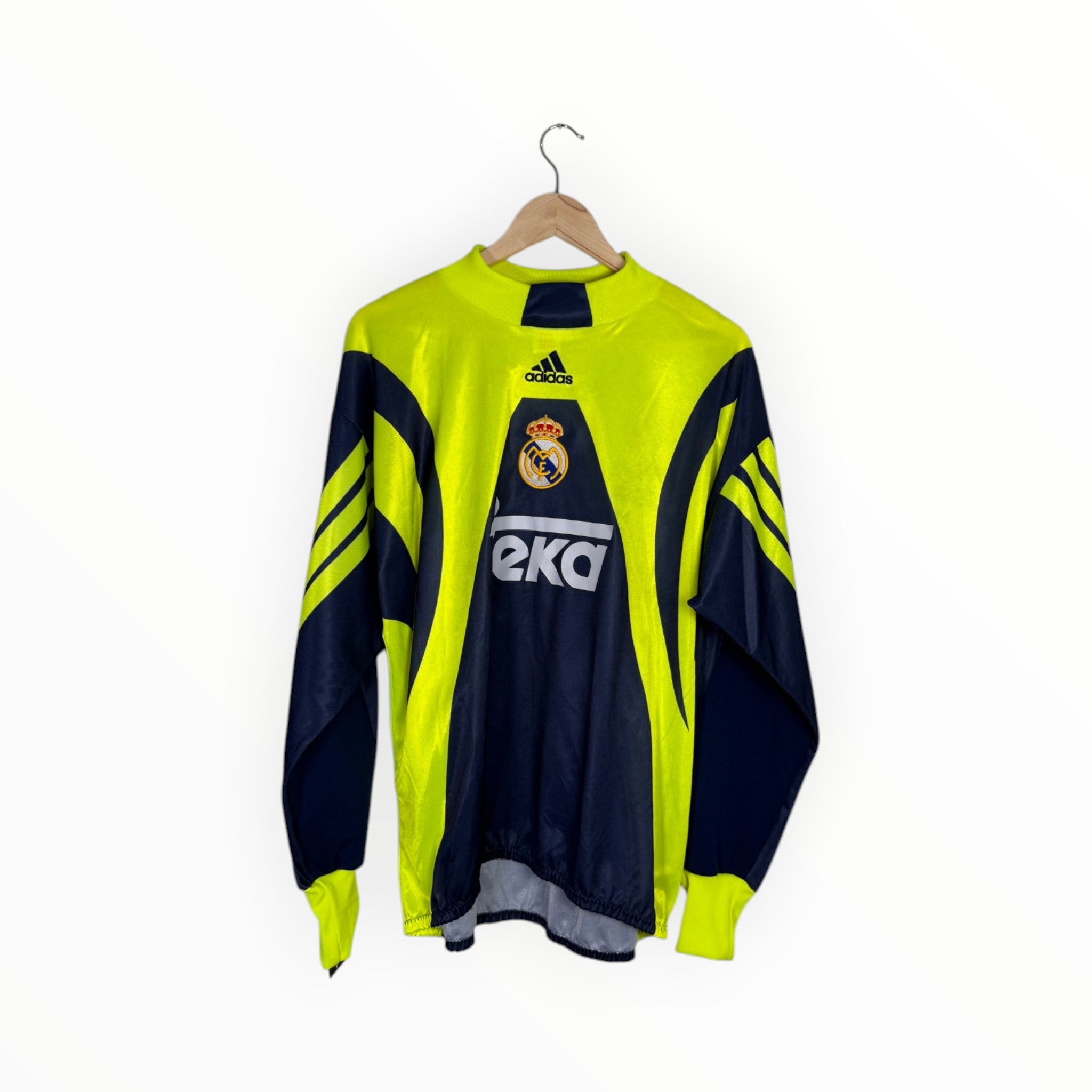 Real Madrid 1998-99 Gk kit L/S Casillas, Size L, Very good 8/10