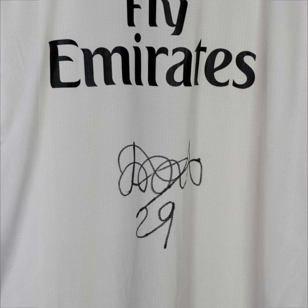 Signed Real Madrid 2018-19 Home kit Player Version, Size M, Brand new 10/10