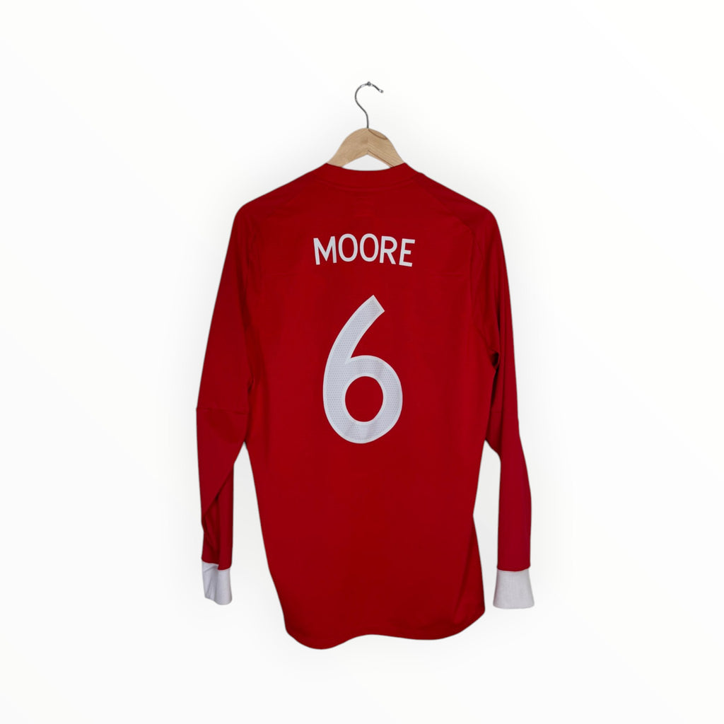 England 2010-11 Away kit L/S Moore, Size L, Very good 8/10