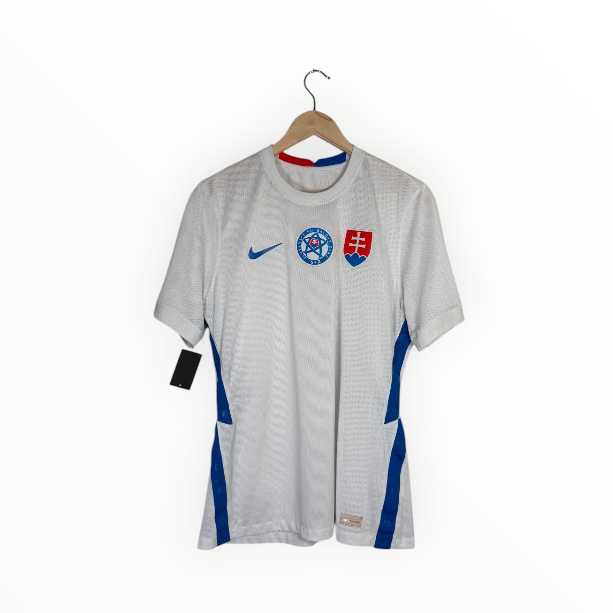 Slovakia 2020-21 Away kit Player Issue, Size L, Very good 8/10