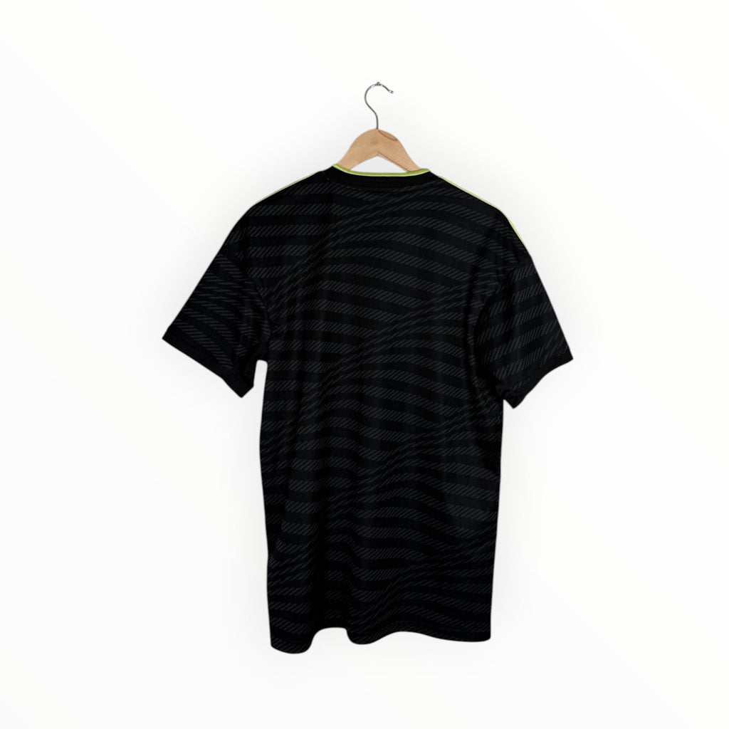 Real Madrid 2022-23 Third kit, Size L, Very good 8/10