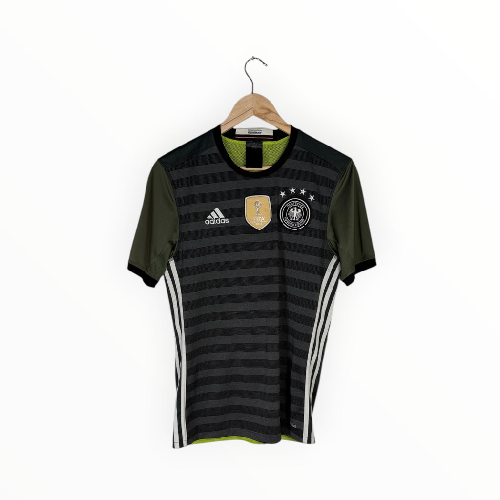 Germany 2016-17 Away kit Ozil, Size S, Very good 8/10