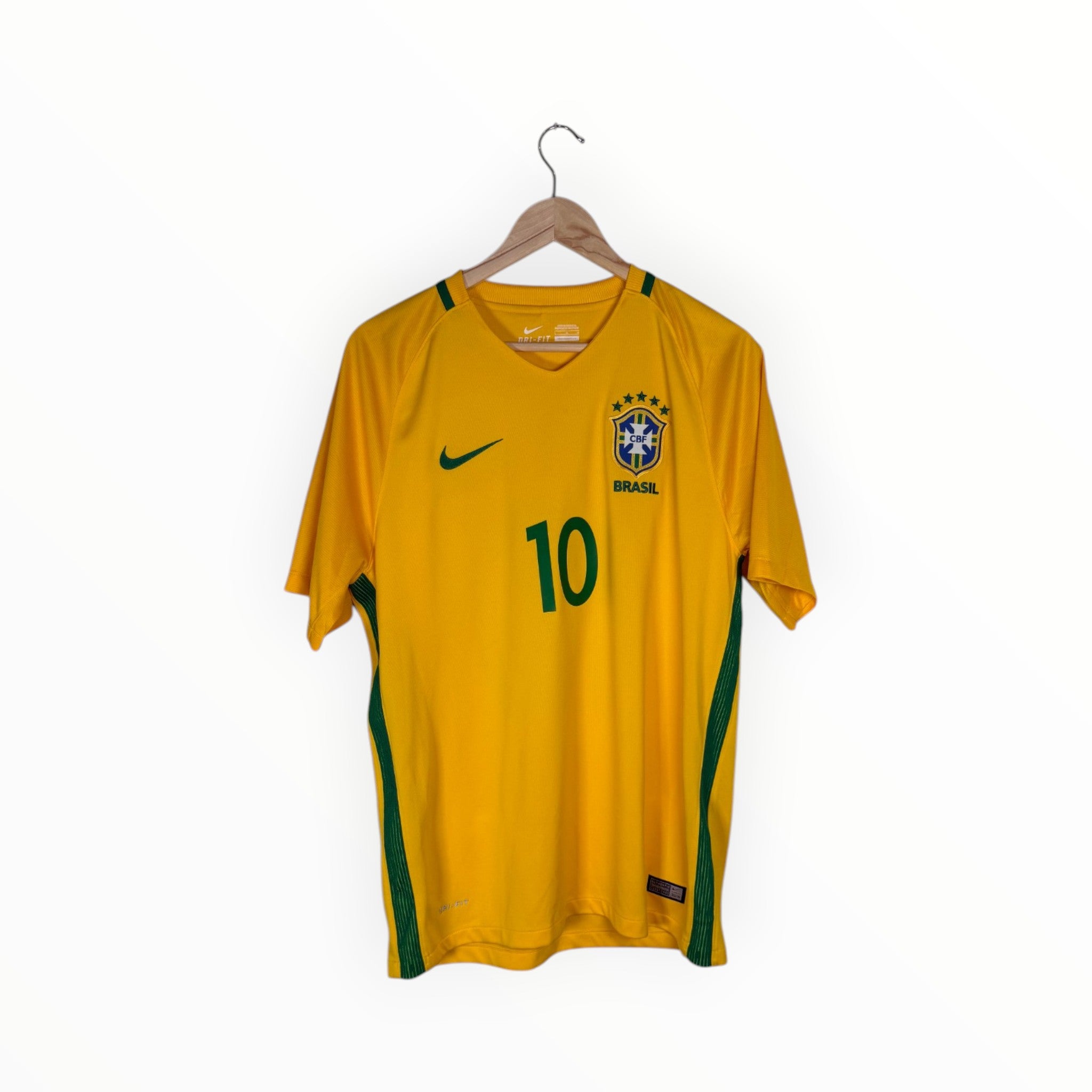 Brazil 2016-17 Home kit Neymar JR, Size L, Excellent 9/10