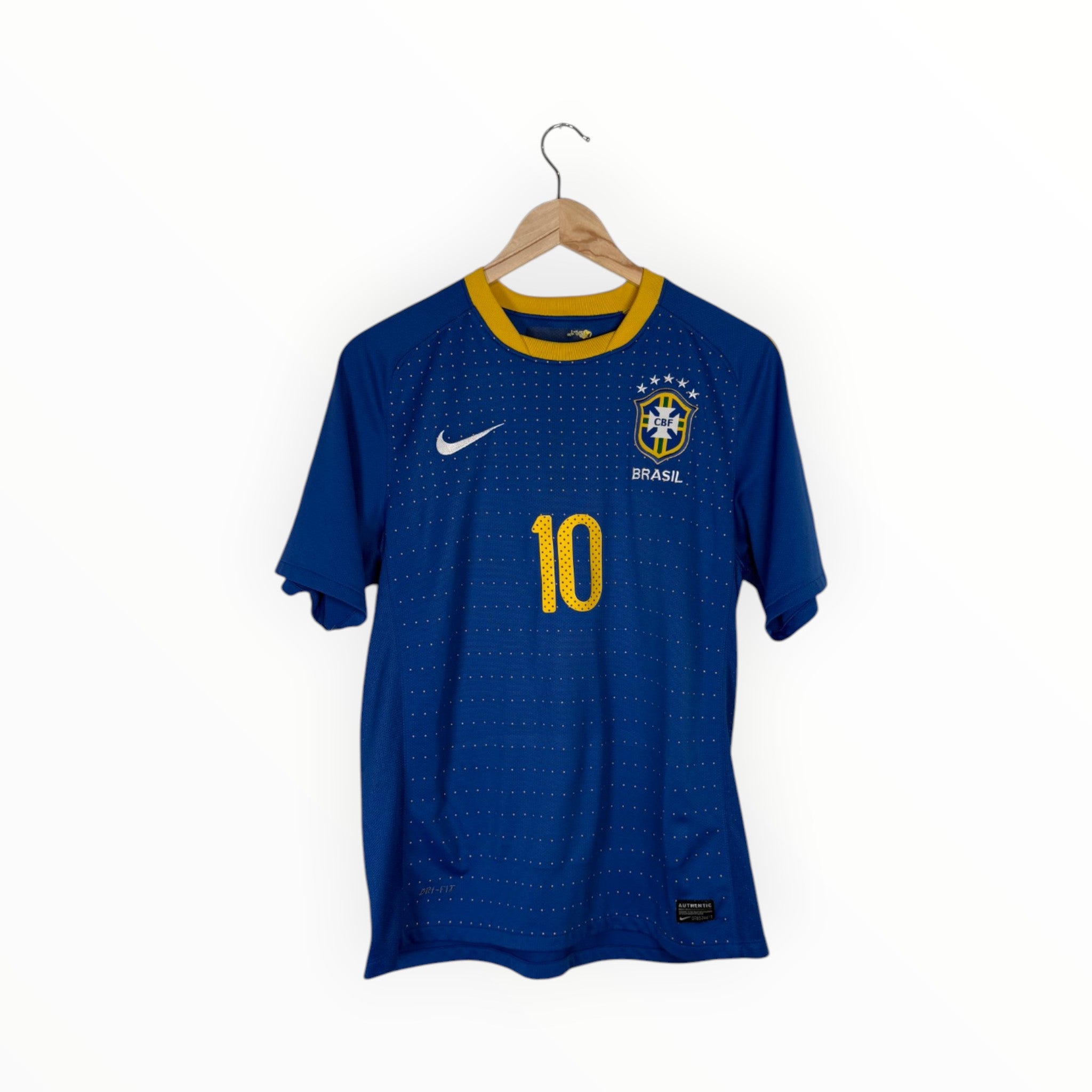 Brazil 2010-11 Away kit Kaka, Size M, Very good 8/10