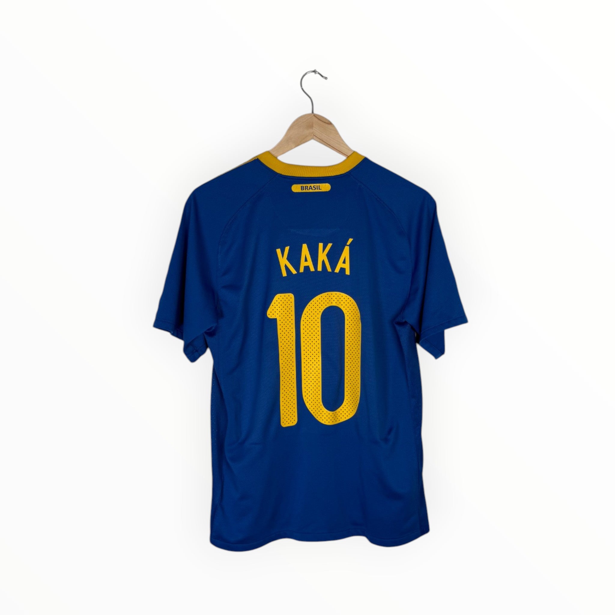 Brazil 2010-11 Away kit Kaka, Size M, Very good 8/10
