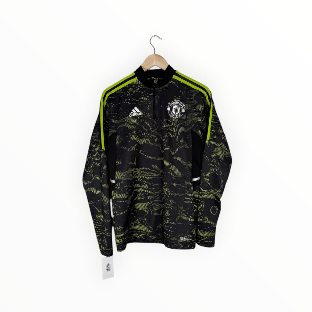 Manchester United 2022-23 Tracksuit, Size M, Very good 8/10