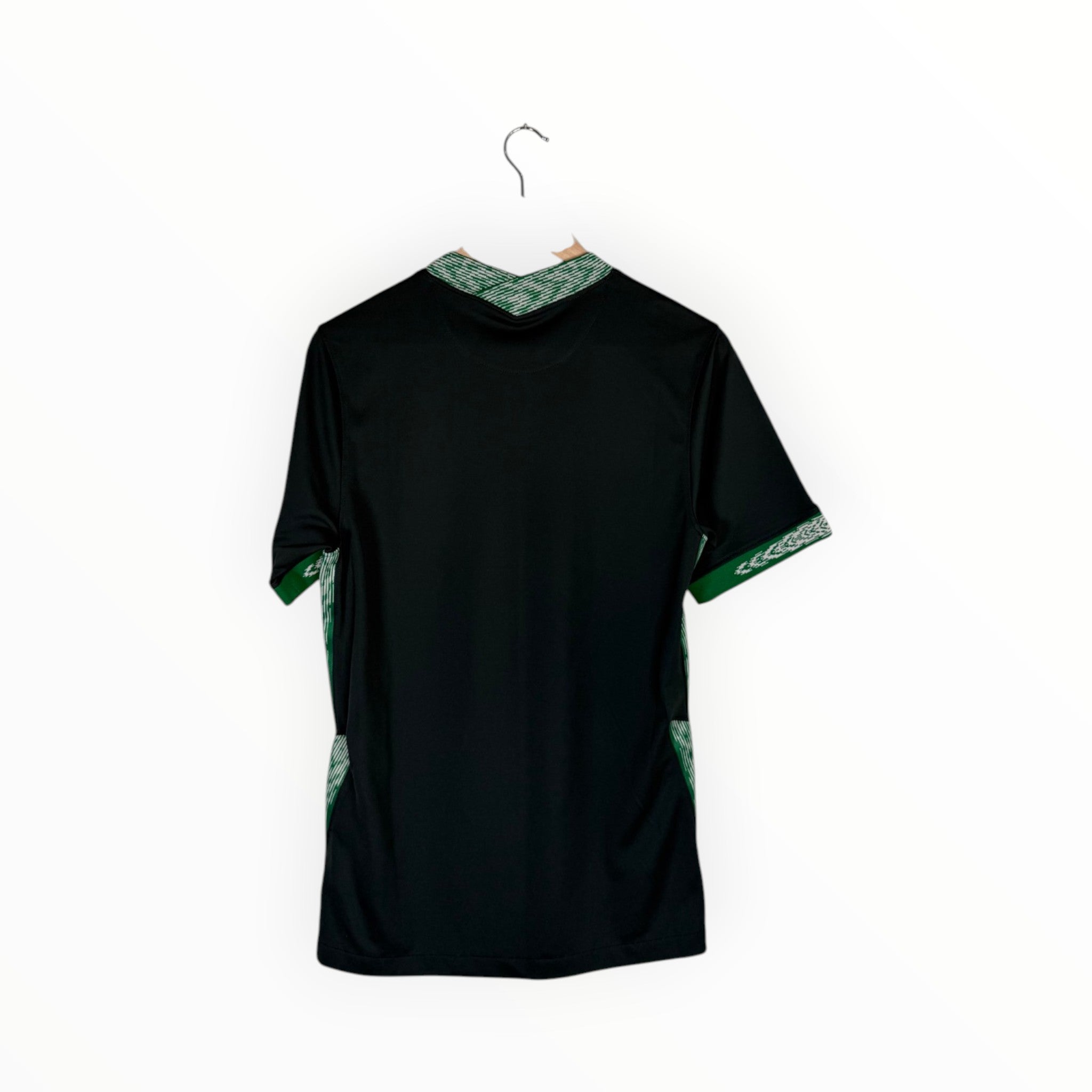 Nigeria 2020-21 Away kit, Size S, Very good 8/10