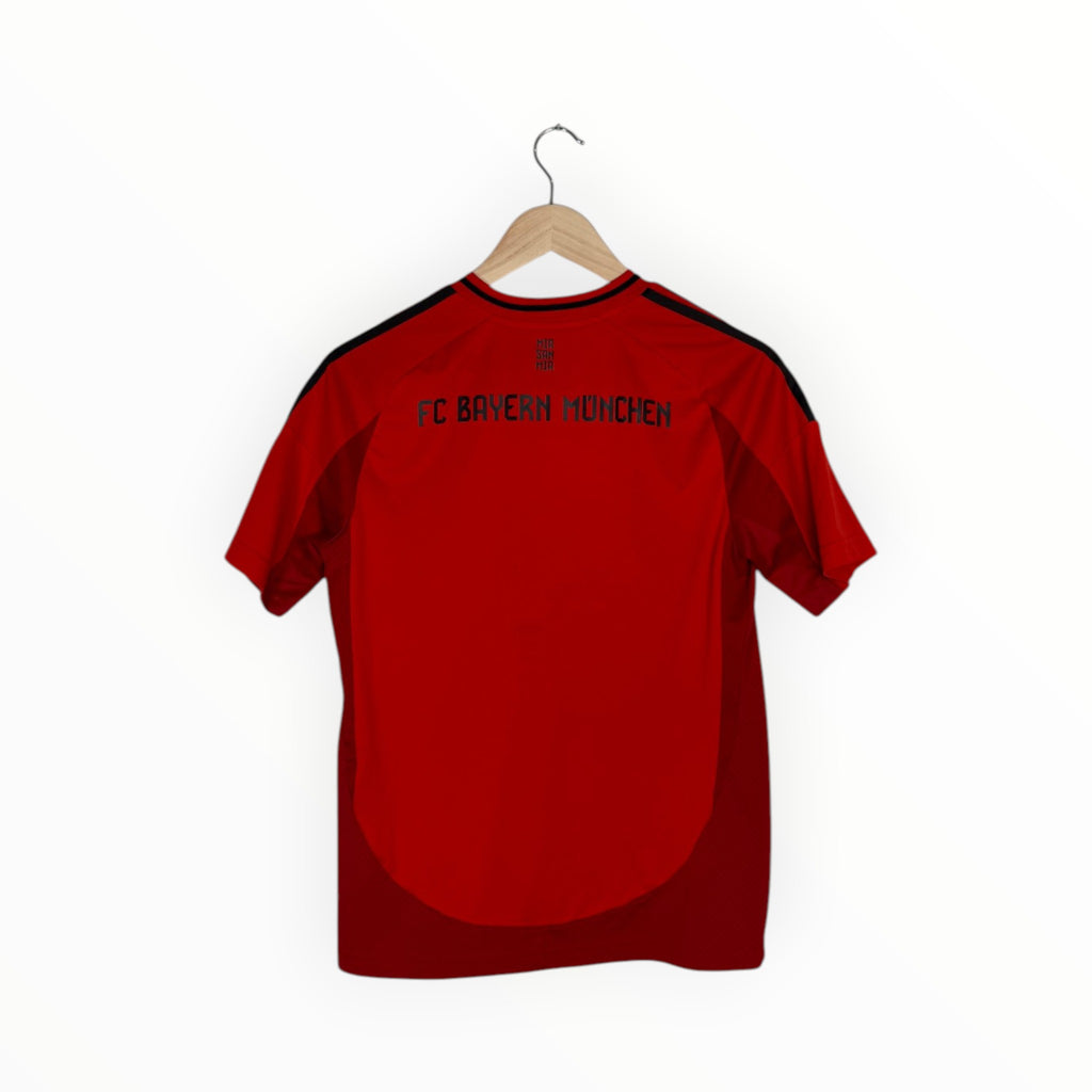 Bayern 2024-25 Home kit, Size Youth L, Very good 8/10