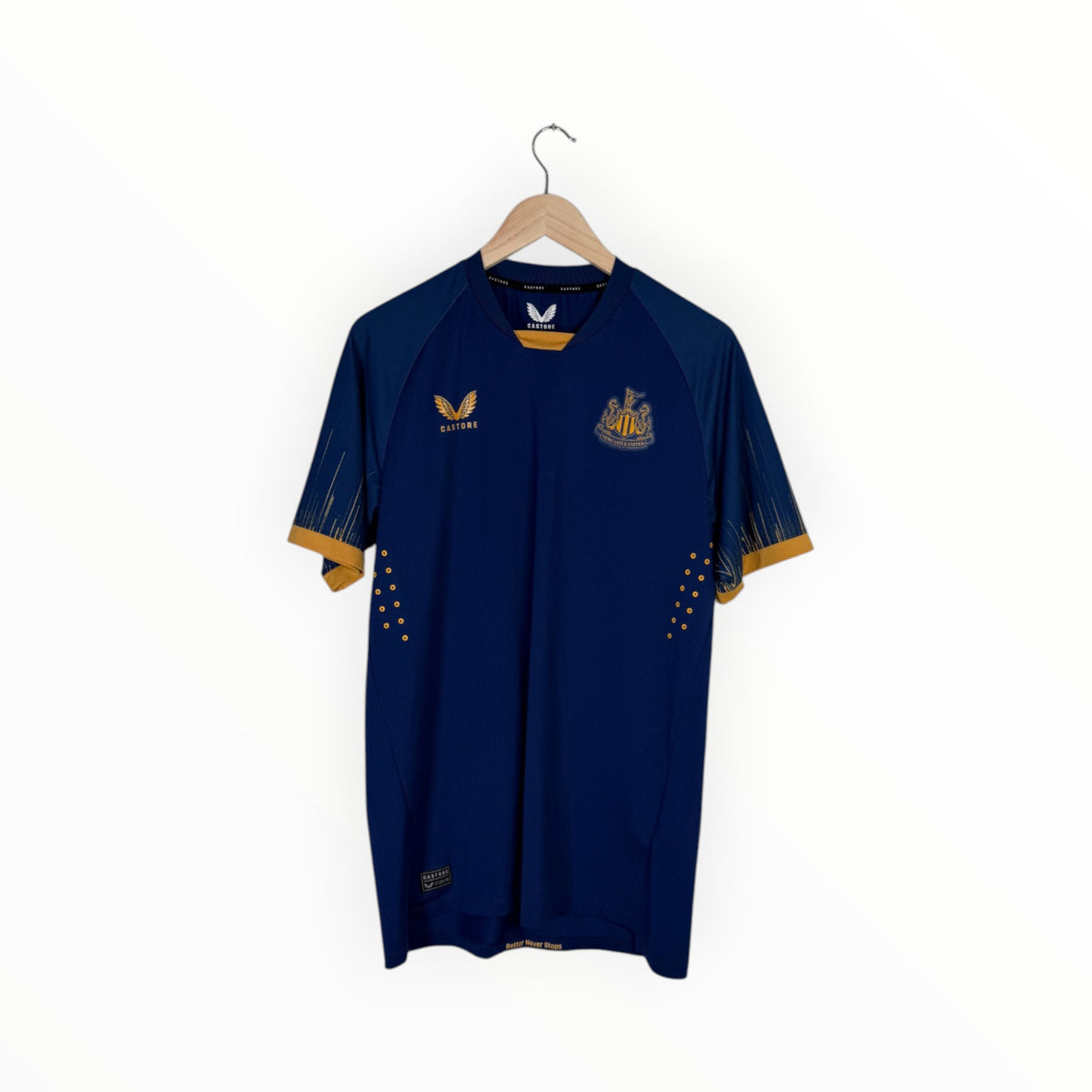 Newcastle 2022-23 Away kit Player version Isak, Size M, Excellent 9/10