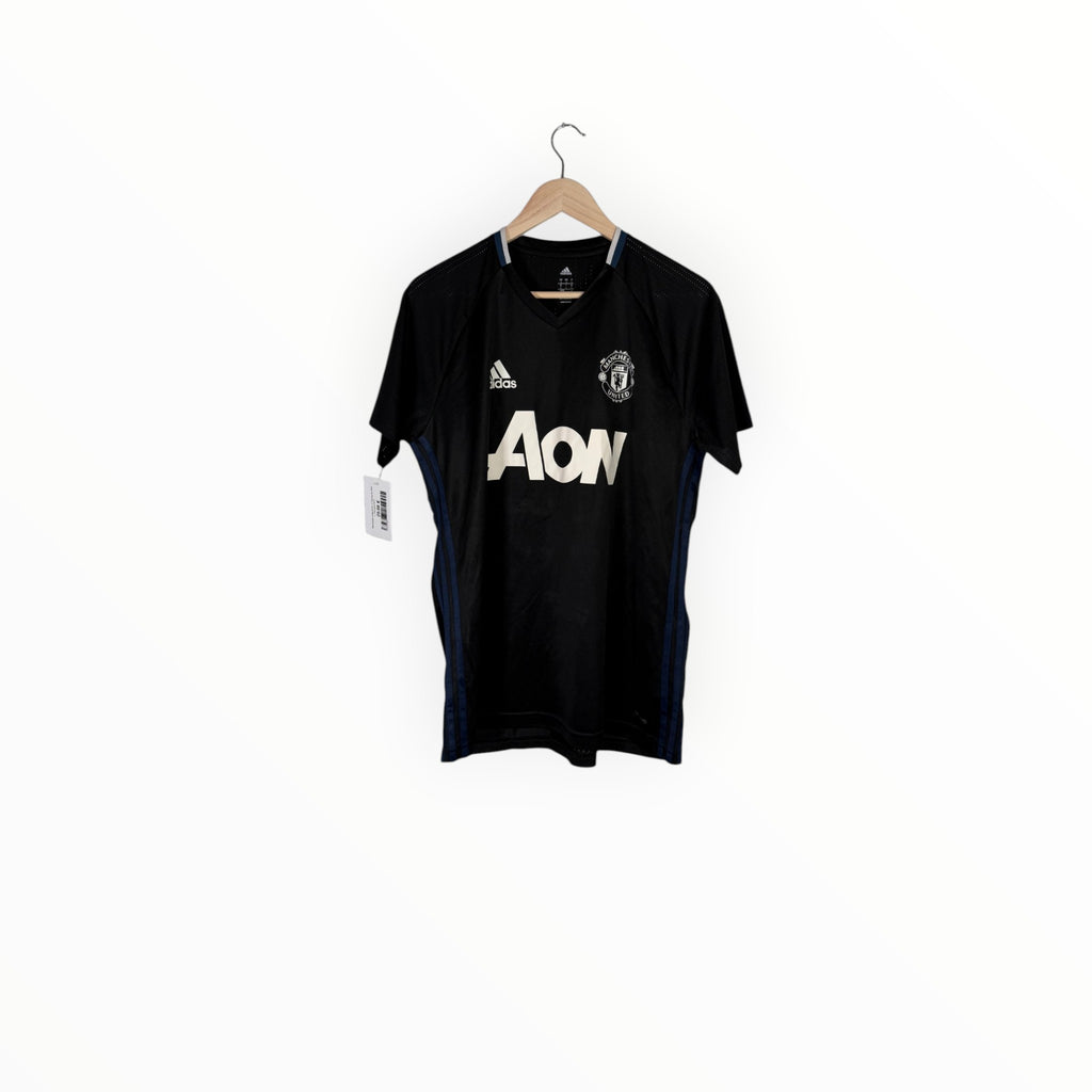 Manchester united 2016-17 Training kit, Size L, Very good 8/10