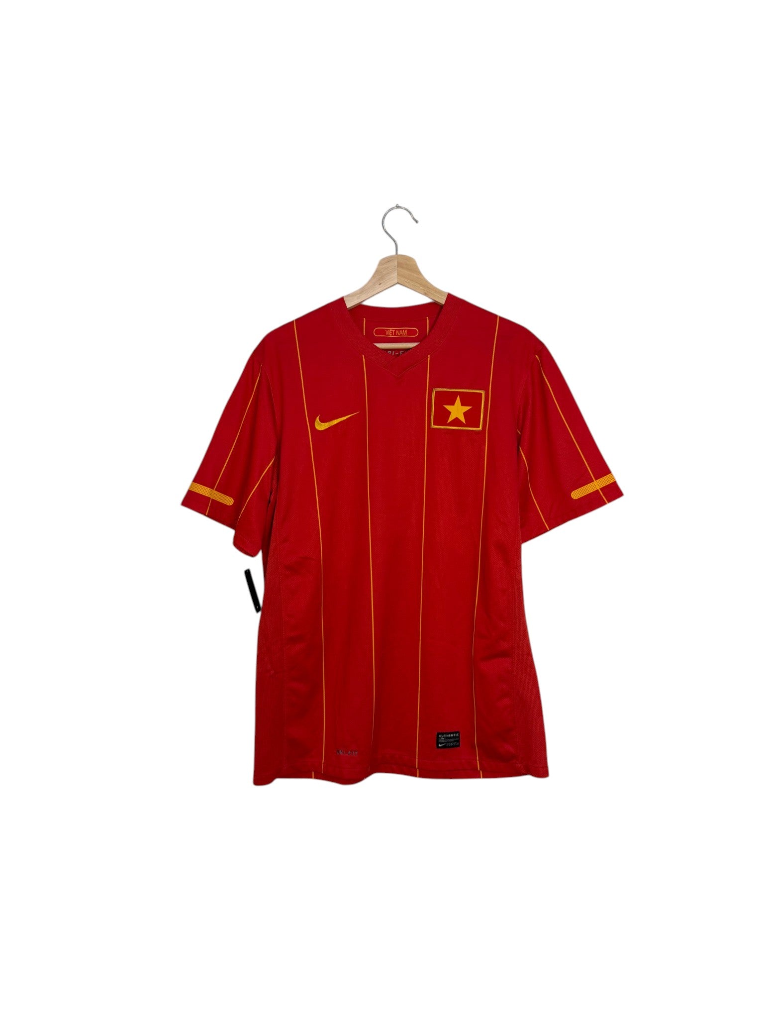 Vietnam 2010-11 Home kit, Size L, Excellent 9/10