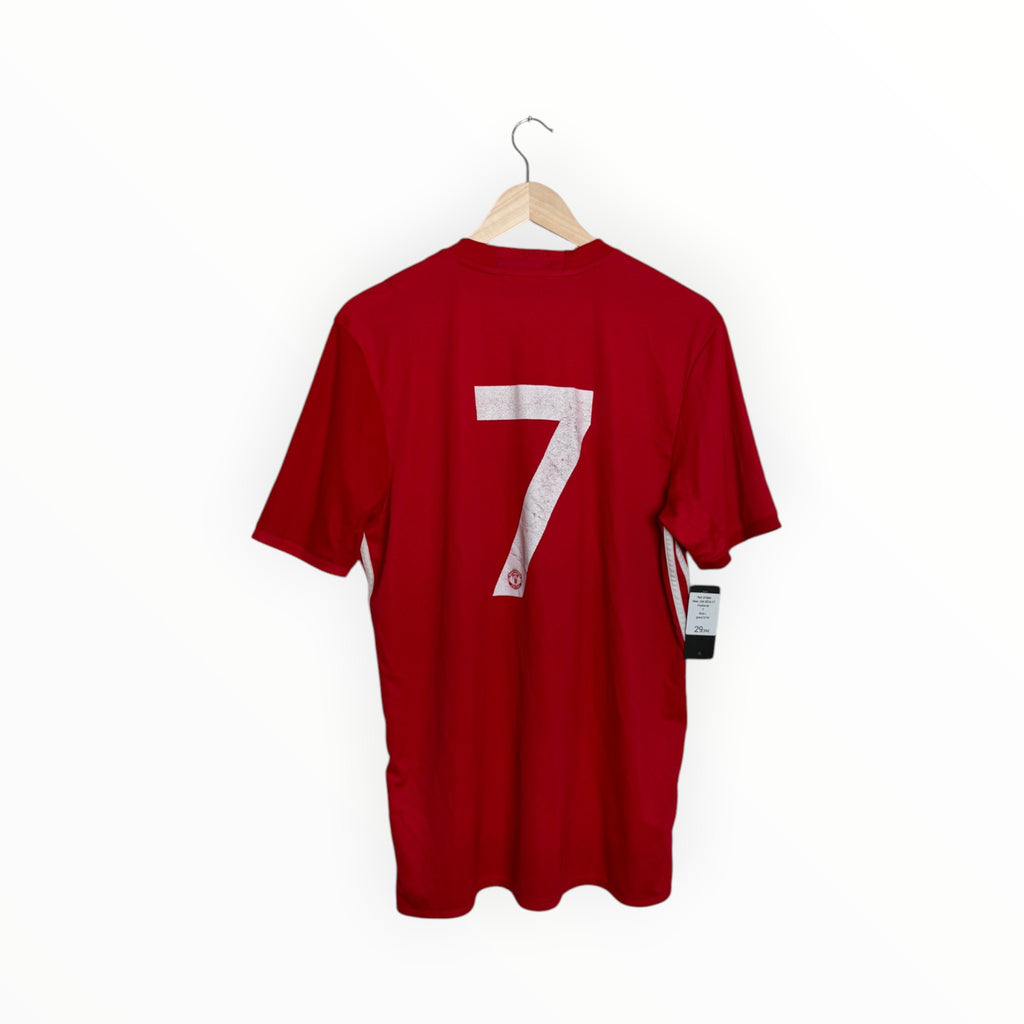 Manchester United red jersey number 7
