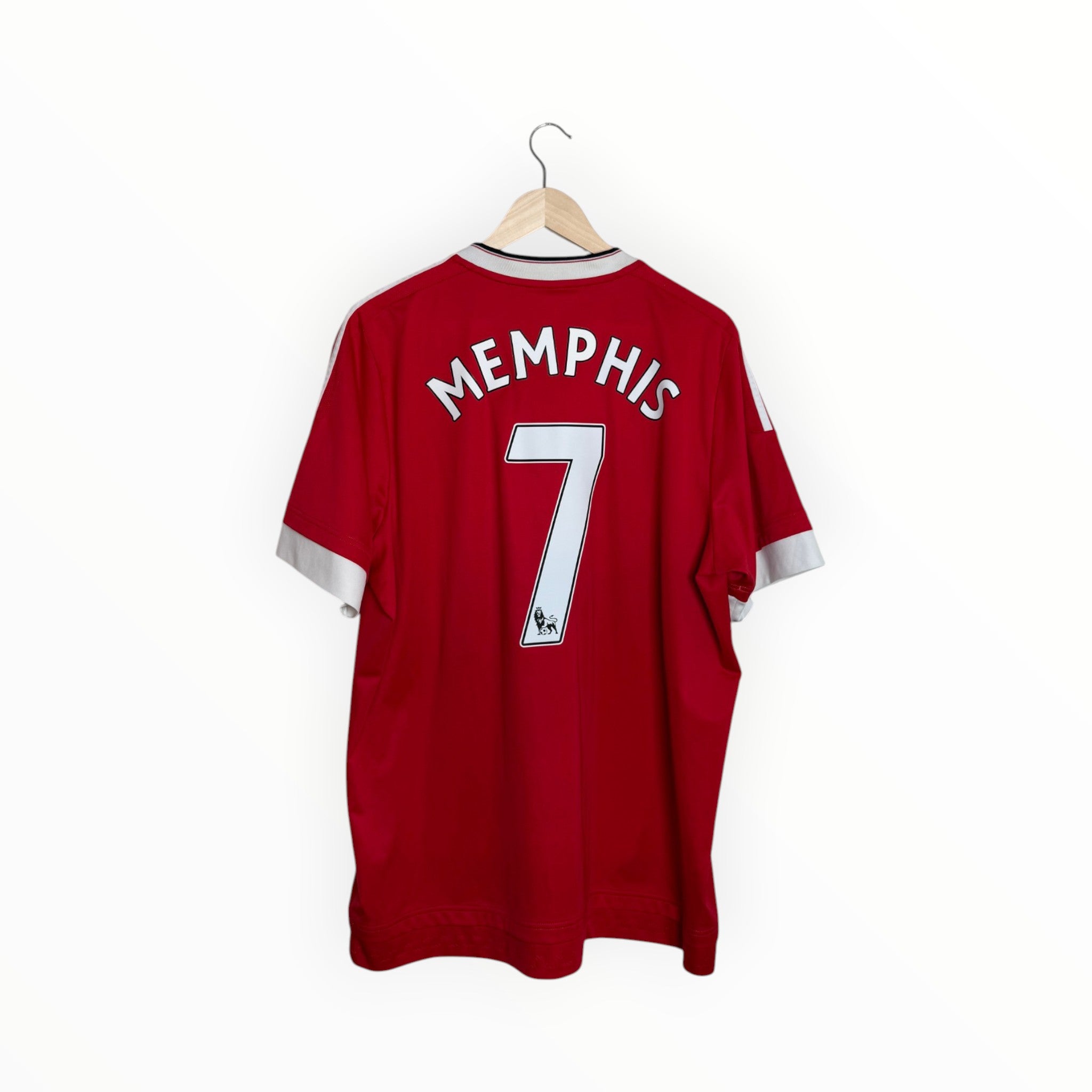 Memphis football shirt manchester united