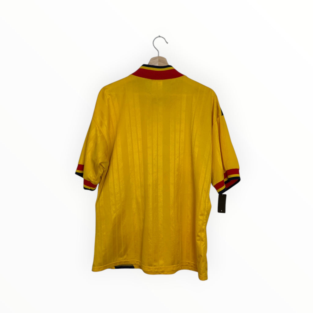 arsenal yellow and red football shirt