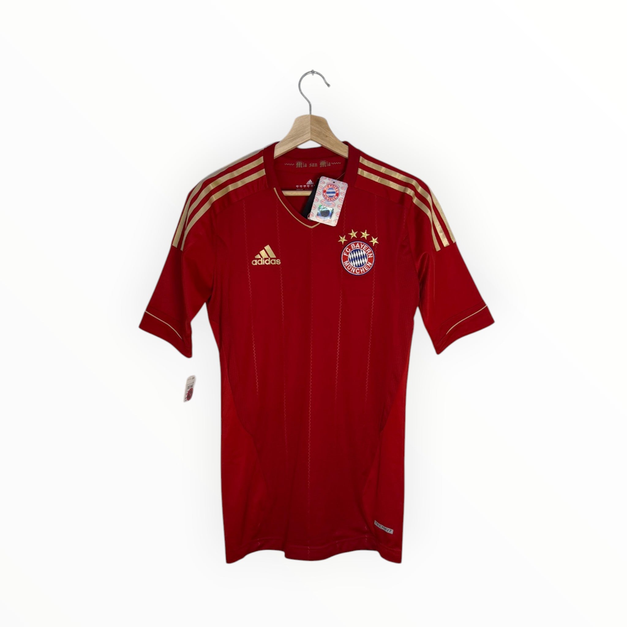 bayern football shirt red and gold