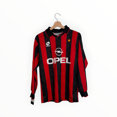 black and red stripes lotto ac milan opel