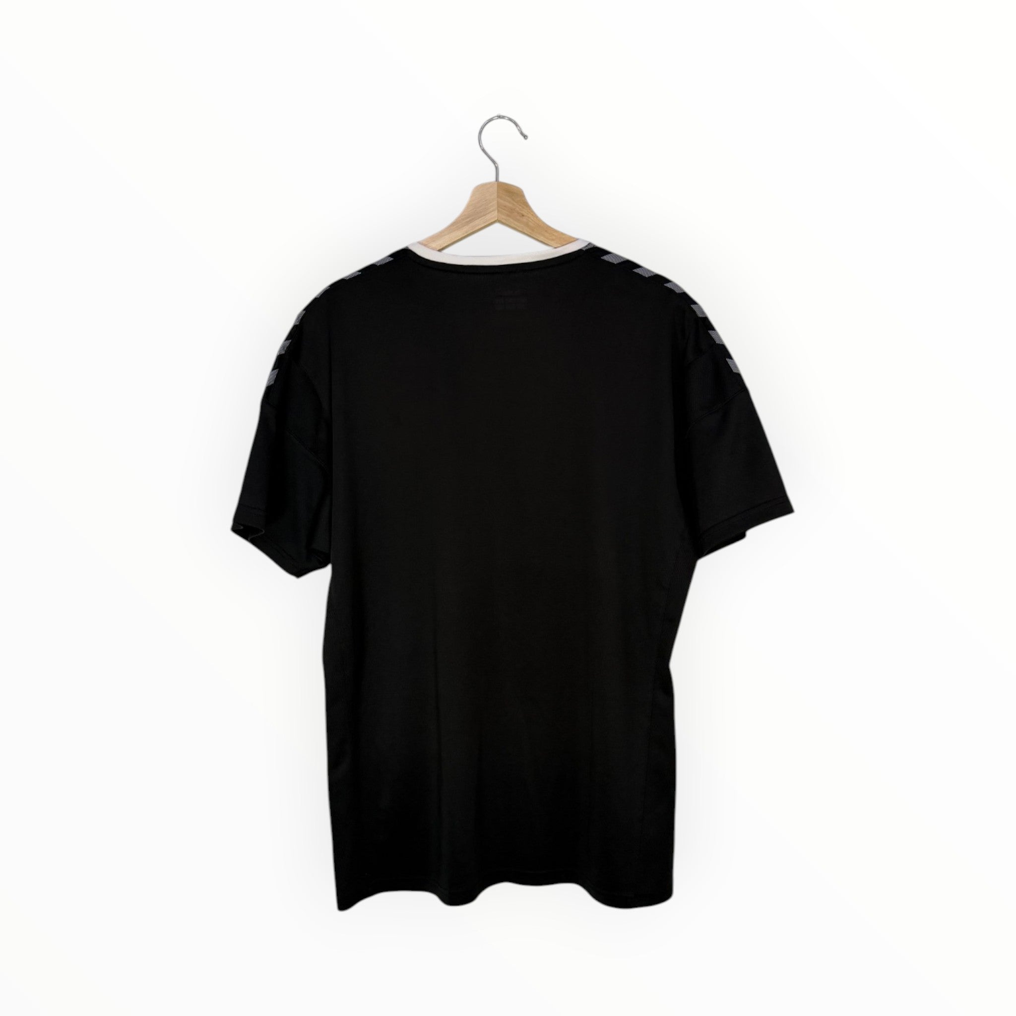 black jersey charlton