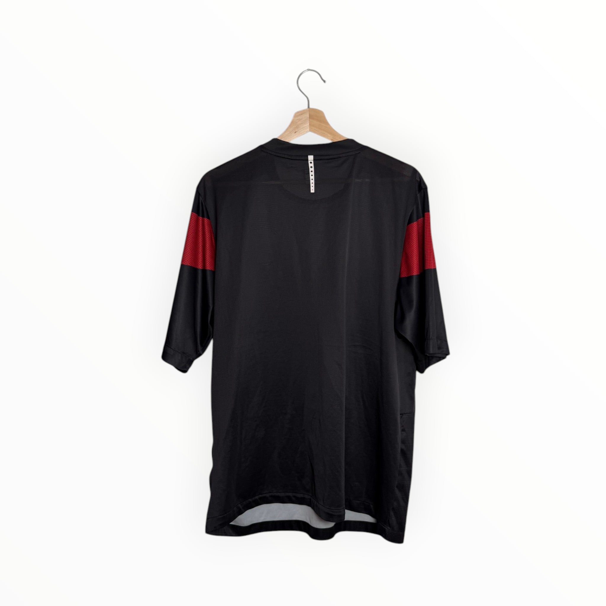 black jersey nike man u