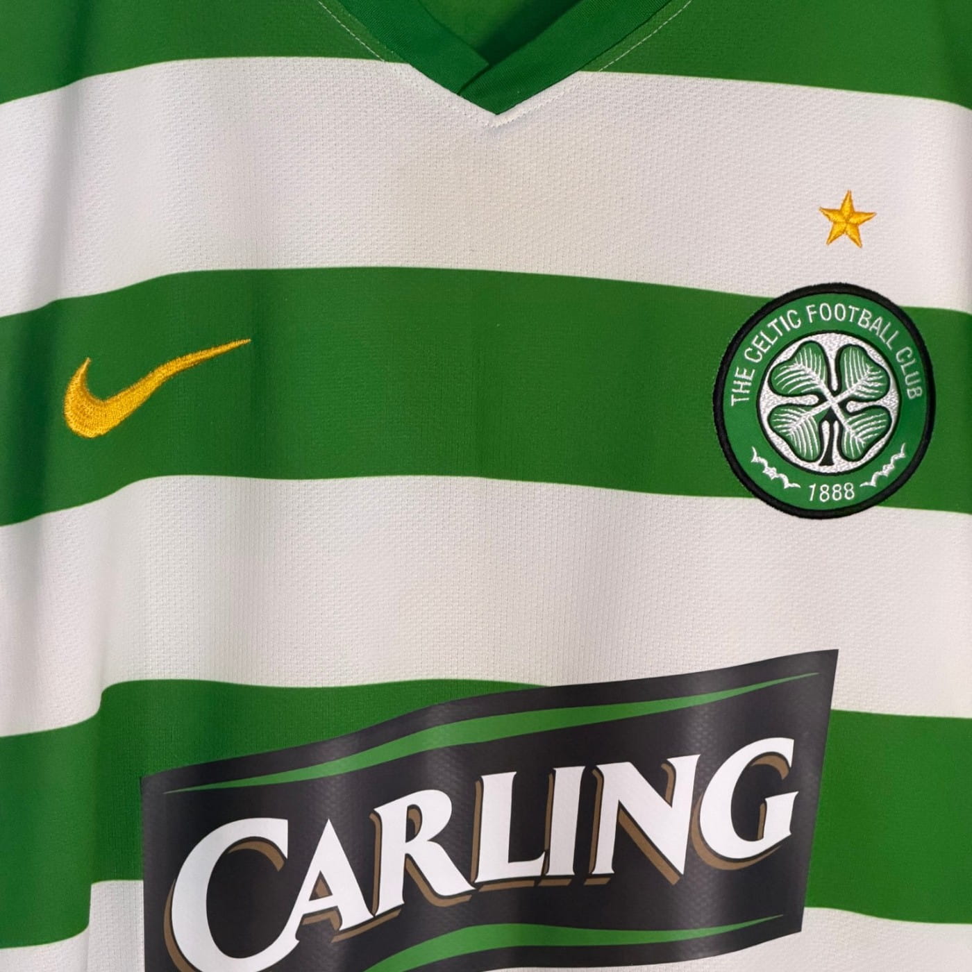 green and white stripes carling nike