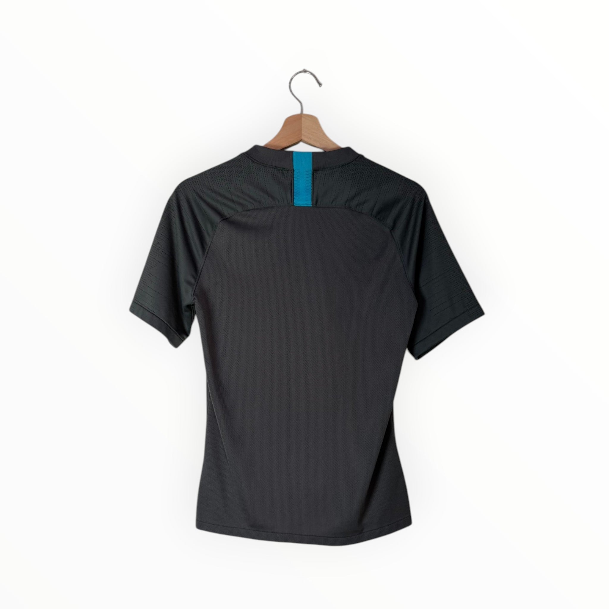 grey football shirt tottenham