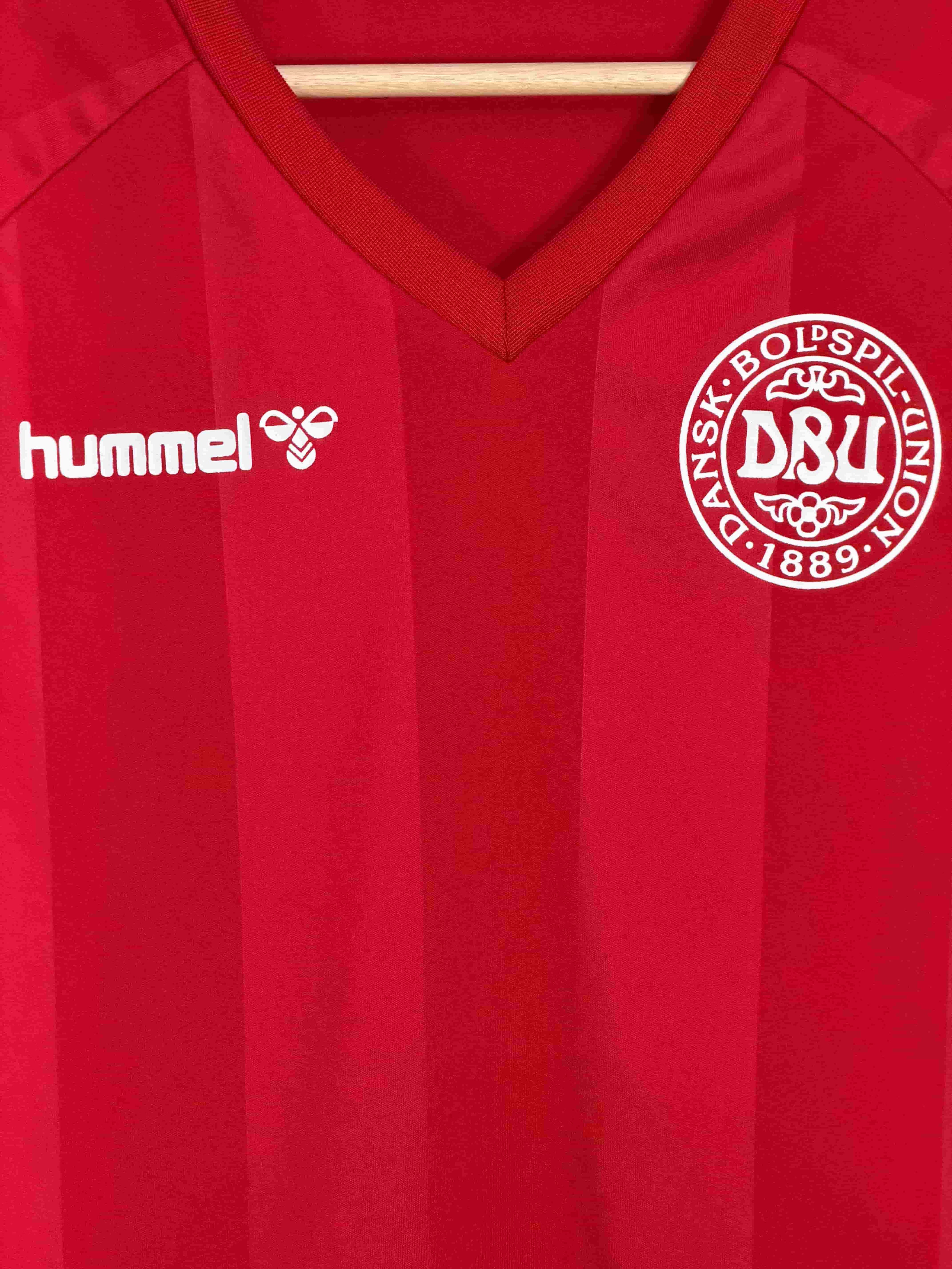 hummel dansk red v collar