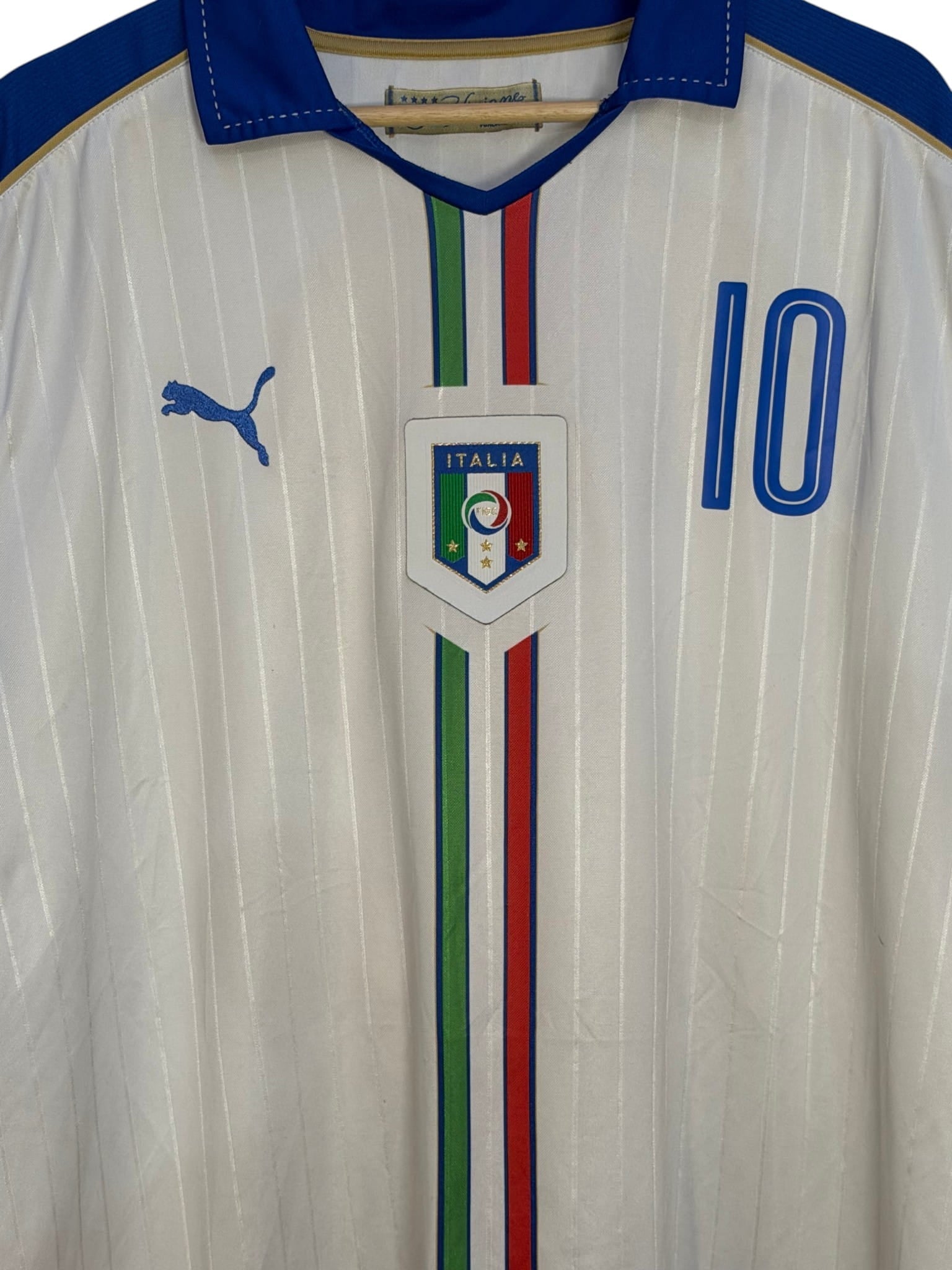 italia puma 10 italian flag