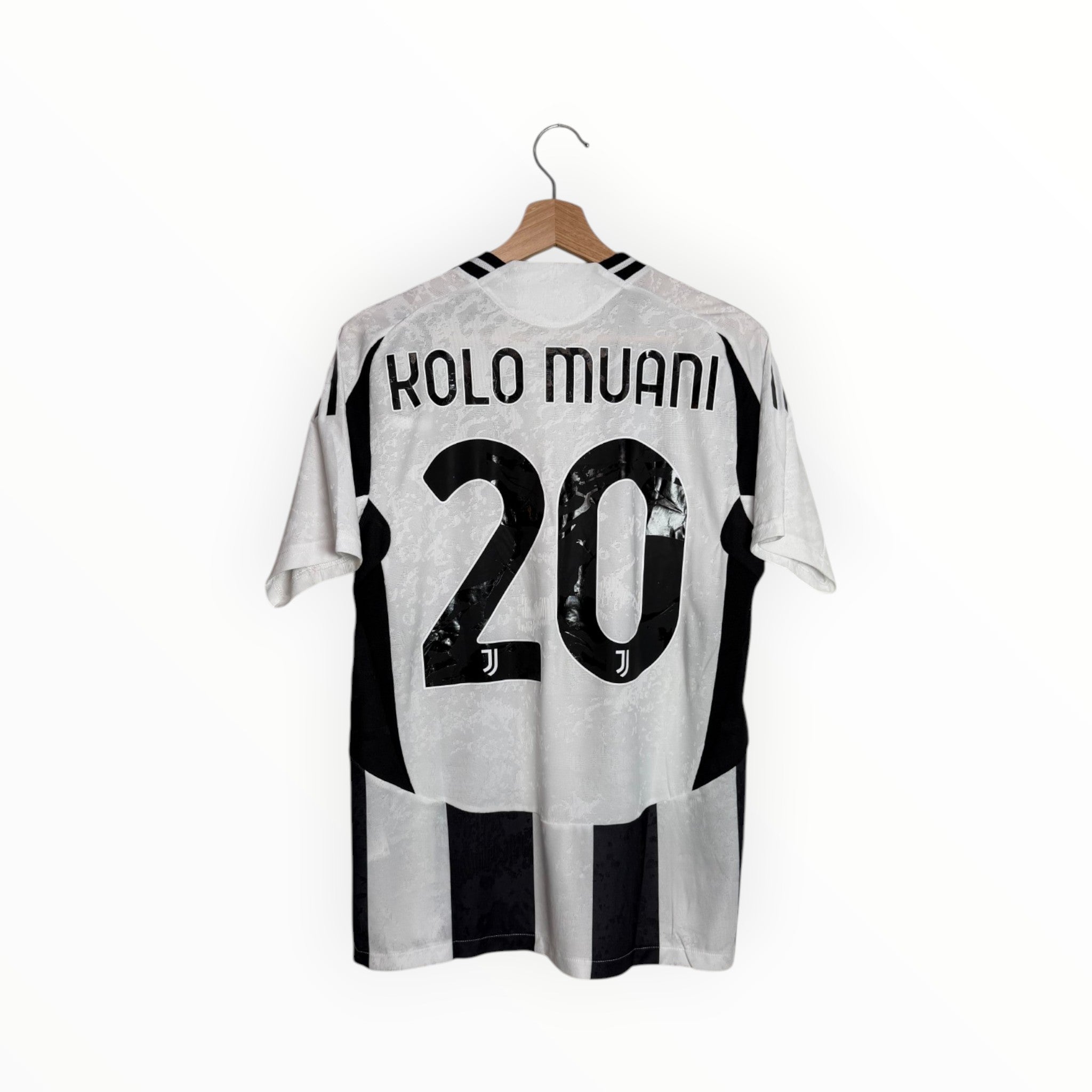 kolo muani football shirt juventus white and black