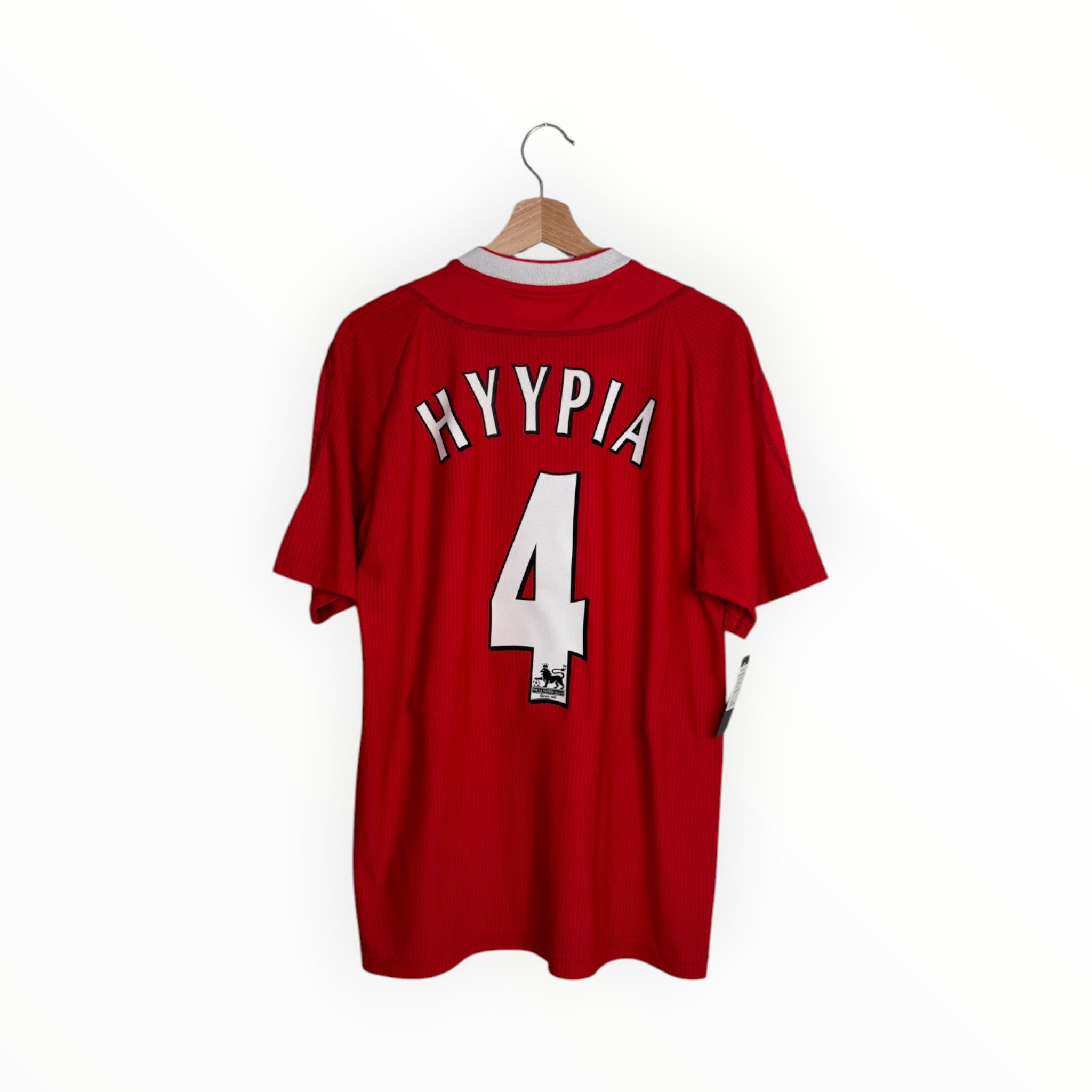 liverpool red and white jersey hyypia