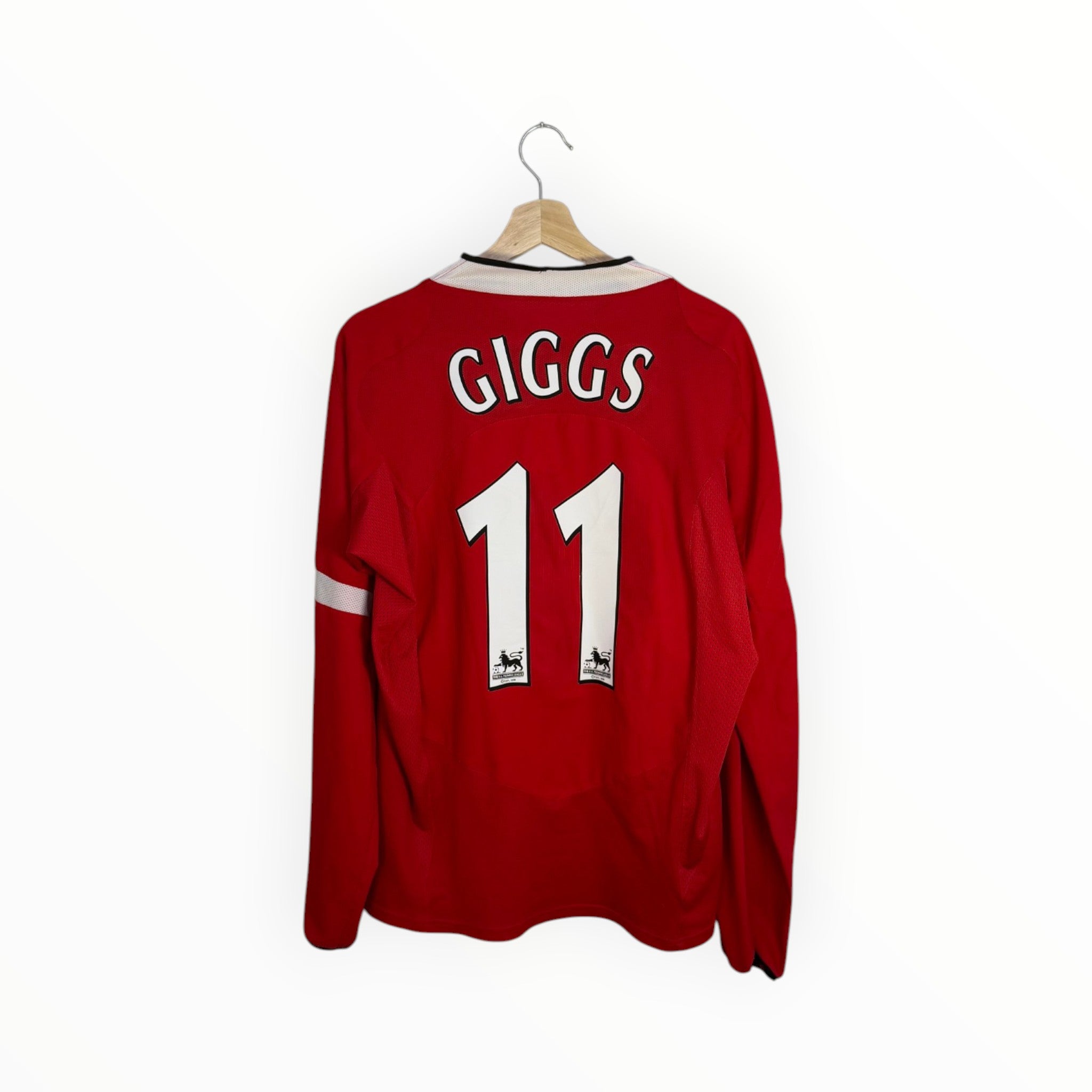manchester united giggs long sleeve red shirt