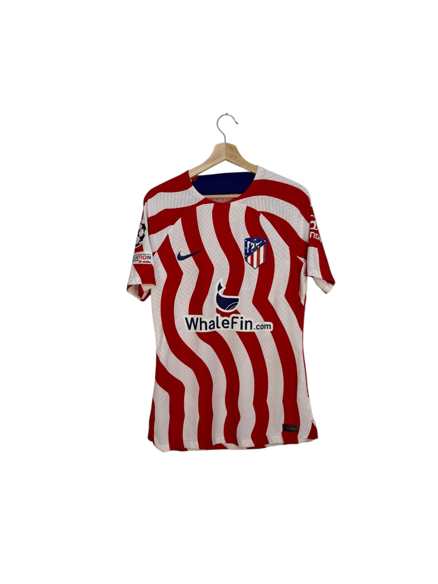 nike atleti whalefin red and white stripes