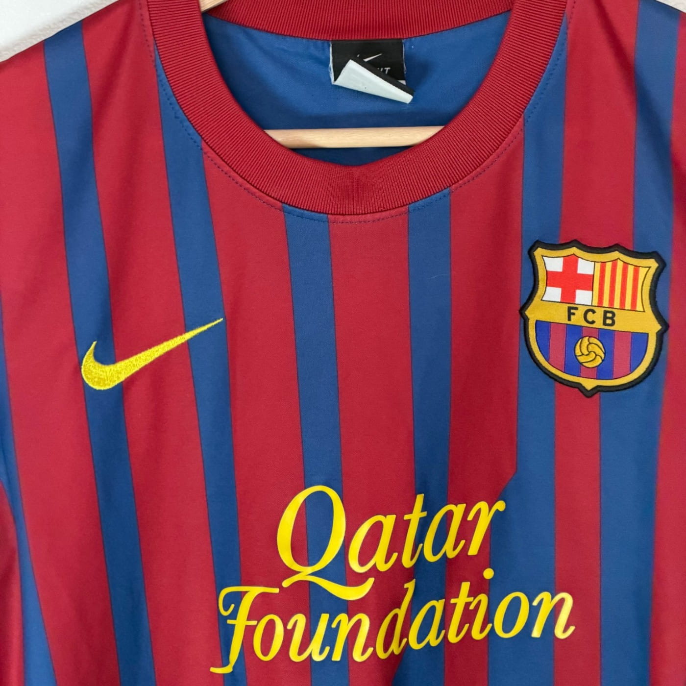 nike barcelona blue and red stripes