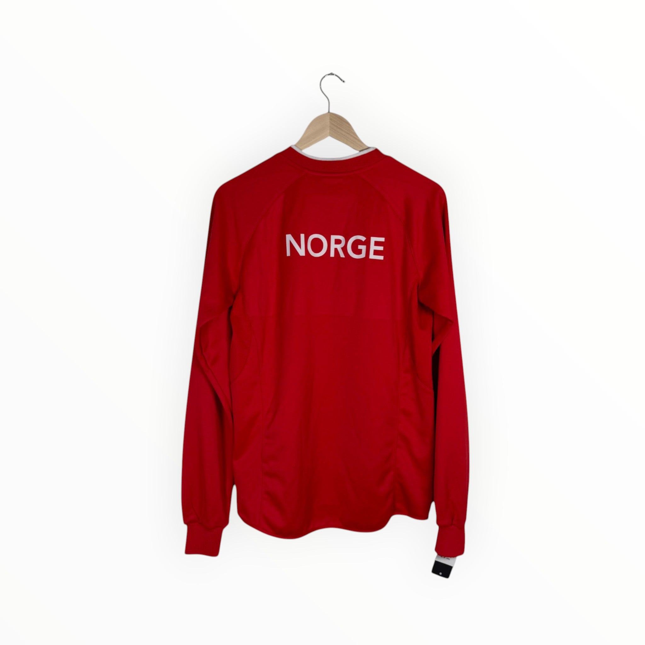 norge training top red long sleeve umbro