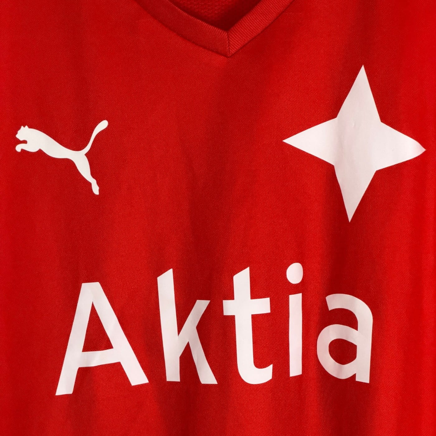 puma white star aktia