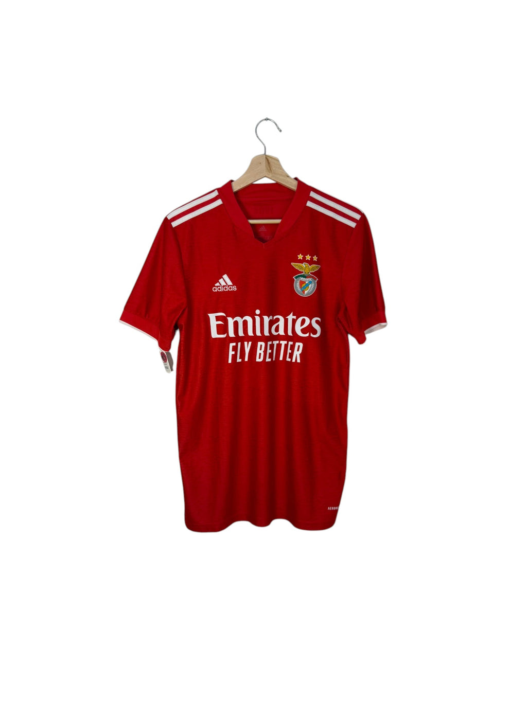 red football shirt benfica lisbon emirates