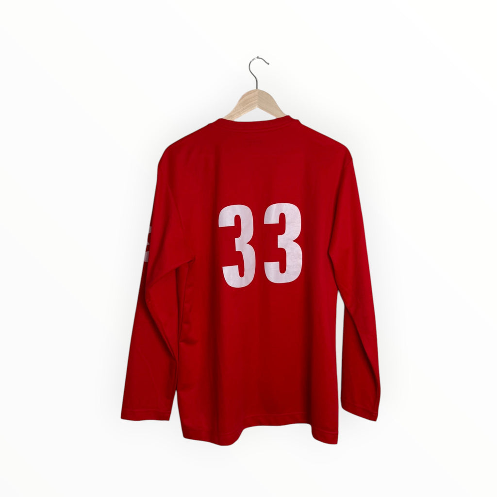 red jersey number 33 IFK