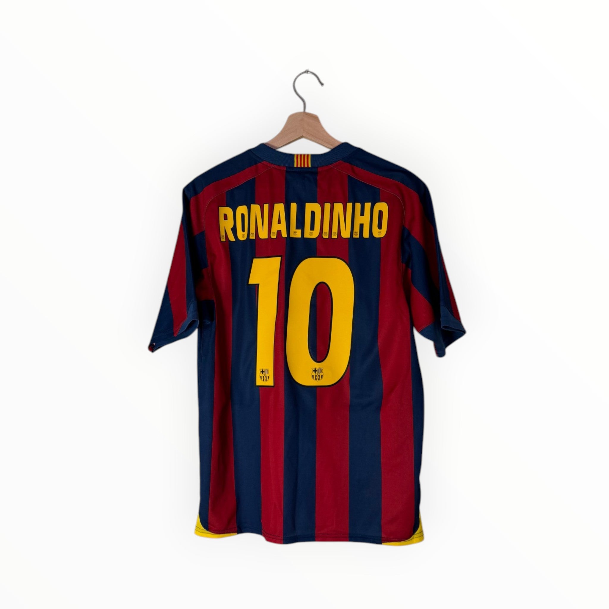 ronaldinho football shirt blue and red stripes barca