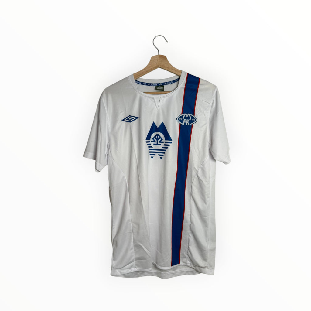 umbro football shirt white and blue molde