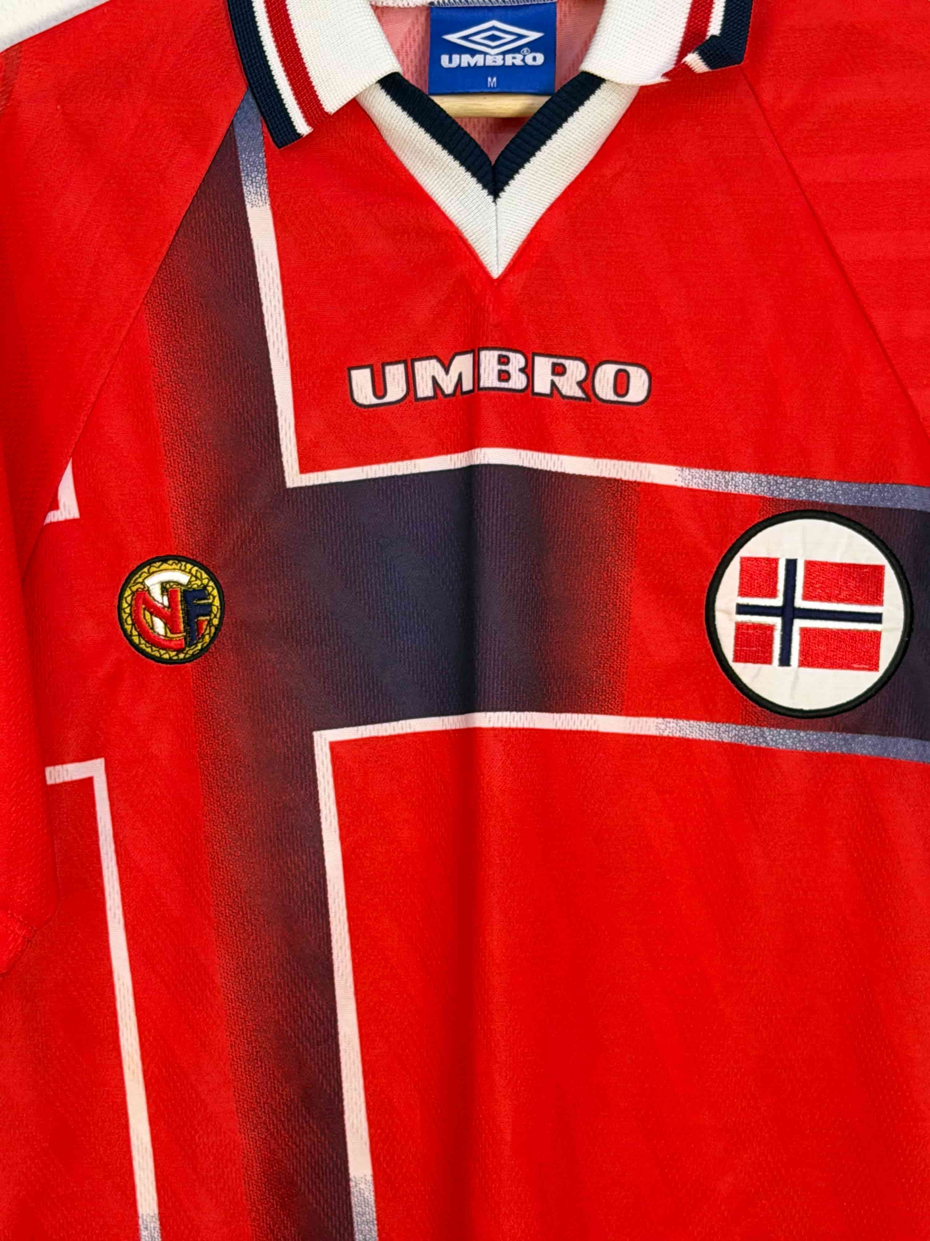 umbro norway flag v collar white